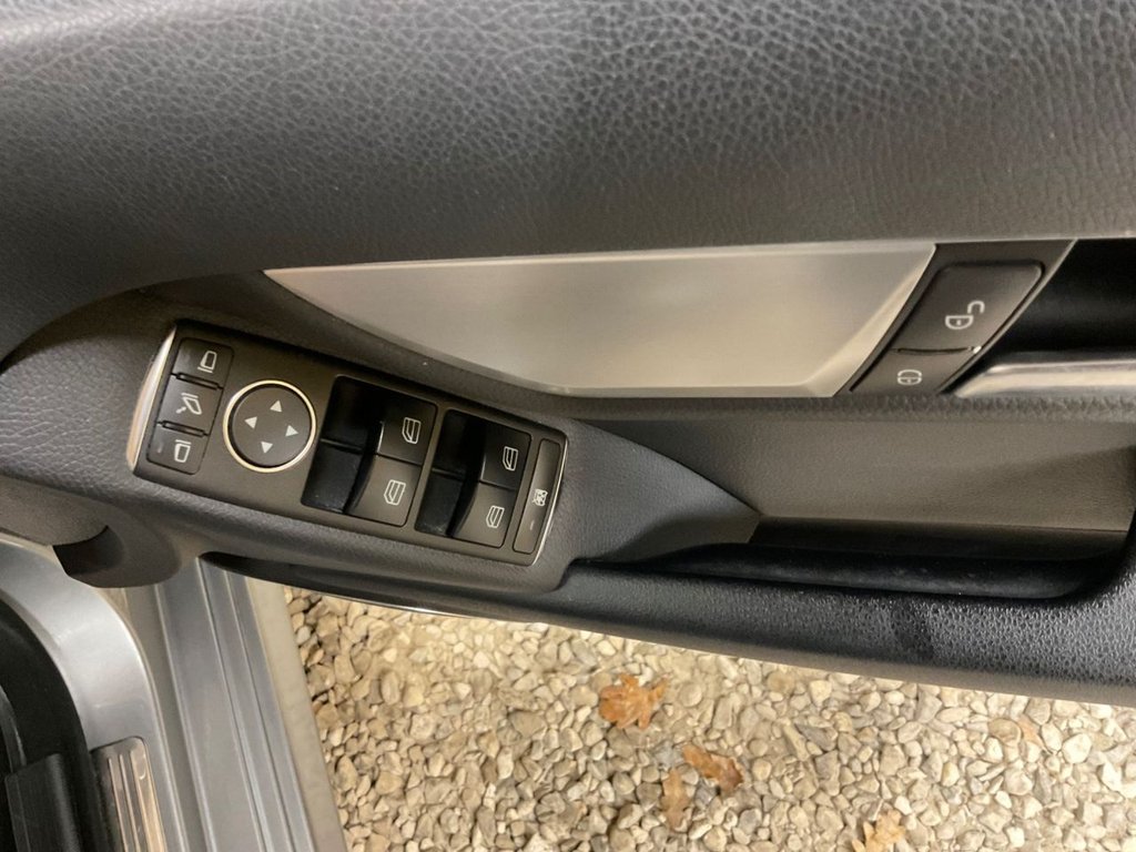 Used Mercedes-Benz C Class 2012 for sale - 76783995: Photo 11