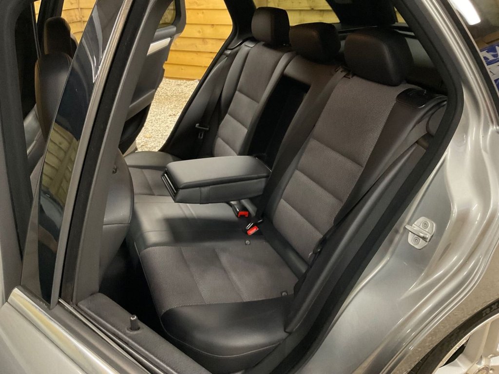 Used Mercedes-Benz C Class 2012 for sale - 76783995: Photo 25