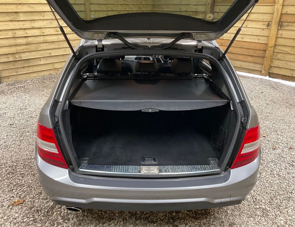 Used Mercedes-Benz C Class 2012 for sale - 76783995: Photo 47