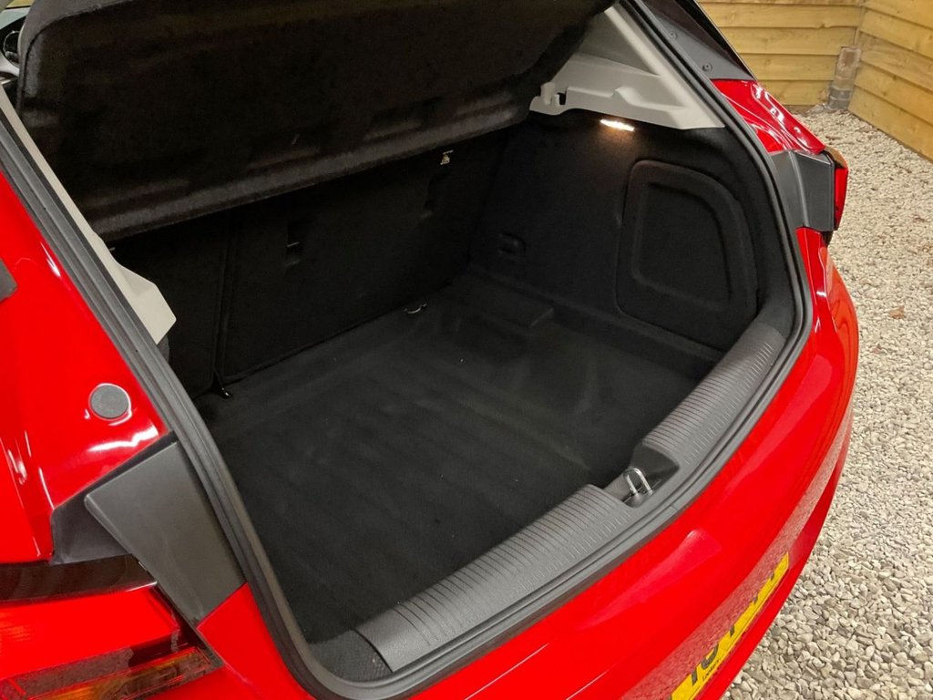 Used Vauxhall Astra 2018 for sale - 75727219: Photo 46