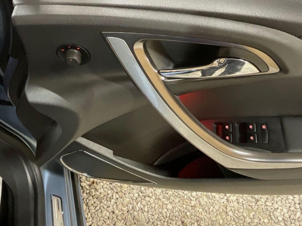 Used Vauxhall Astra 2010 for sale - 77631565: Photo 10