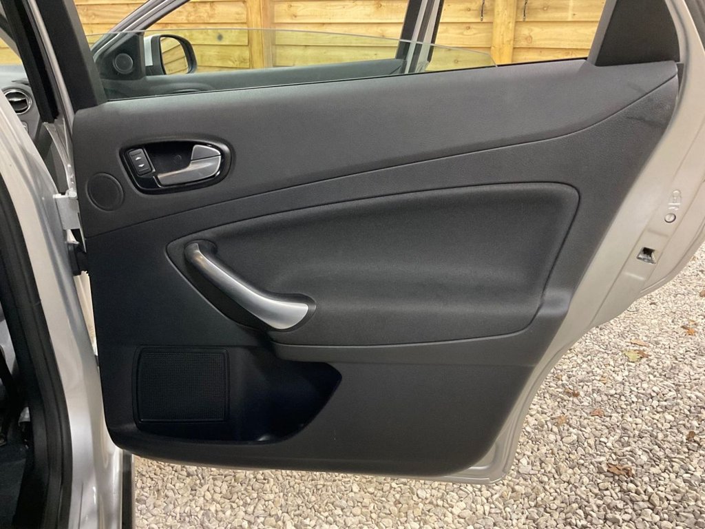 Used Ford Mondeo 2008 for sale - 76406267: Photo 17