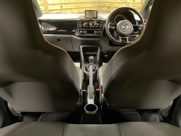 Used Volkswagen up! 2015 for sale - 75602533: Photo 24