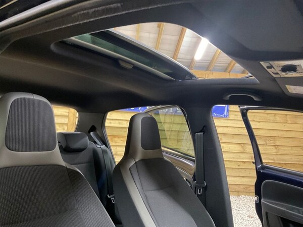 Used Volkswagen up! 2015 for sale - 75602533: Photo 27