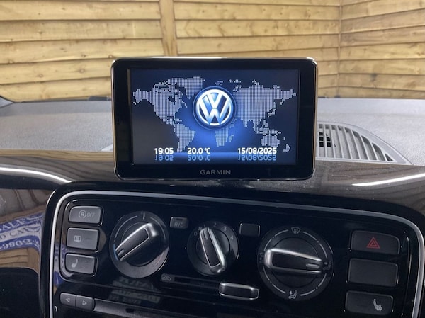 Used Volkswagen up! 2015 for sale - 75602533: Photo 43