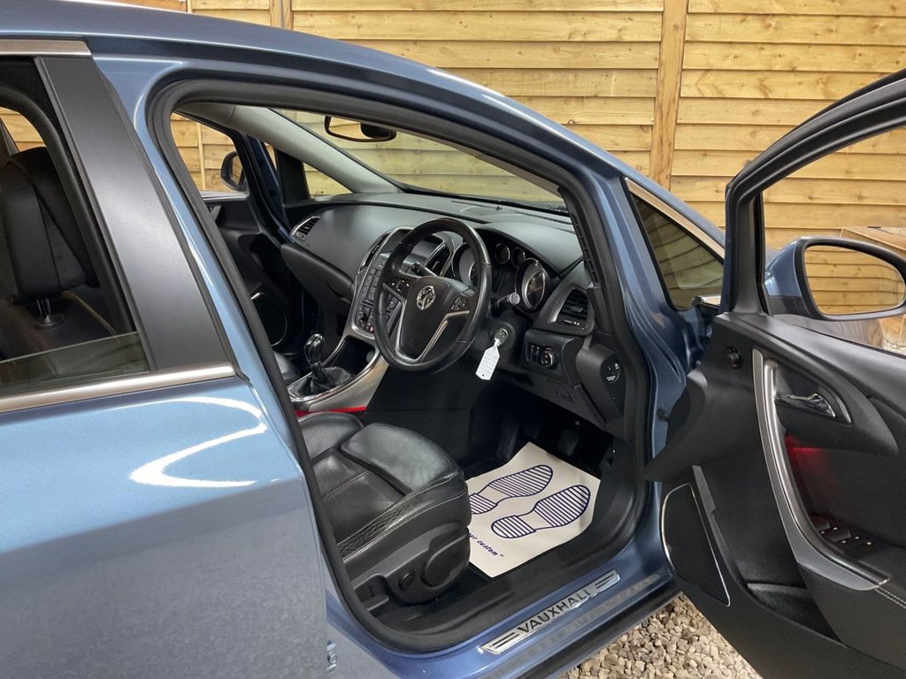 Used Vauxhall Astra 2010 for sale - 76236000: Photo 11