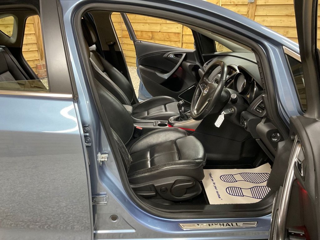 Used Vauxhall Astra 2010 for sale - 76236000: Photo 12