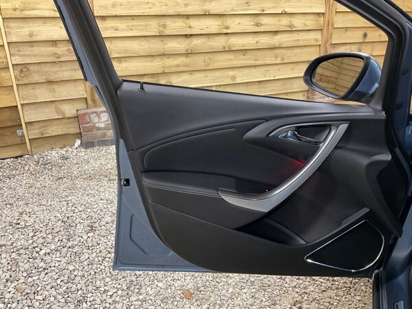 Used Vauxhall Astra 2010 for sale - 76236000: Photo 17