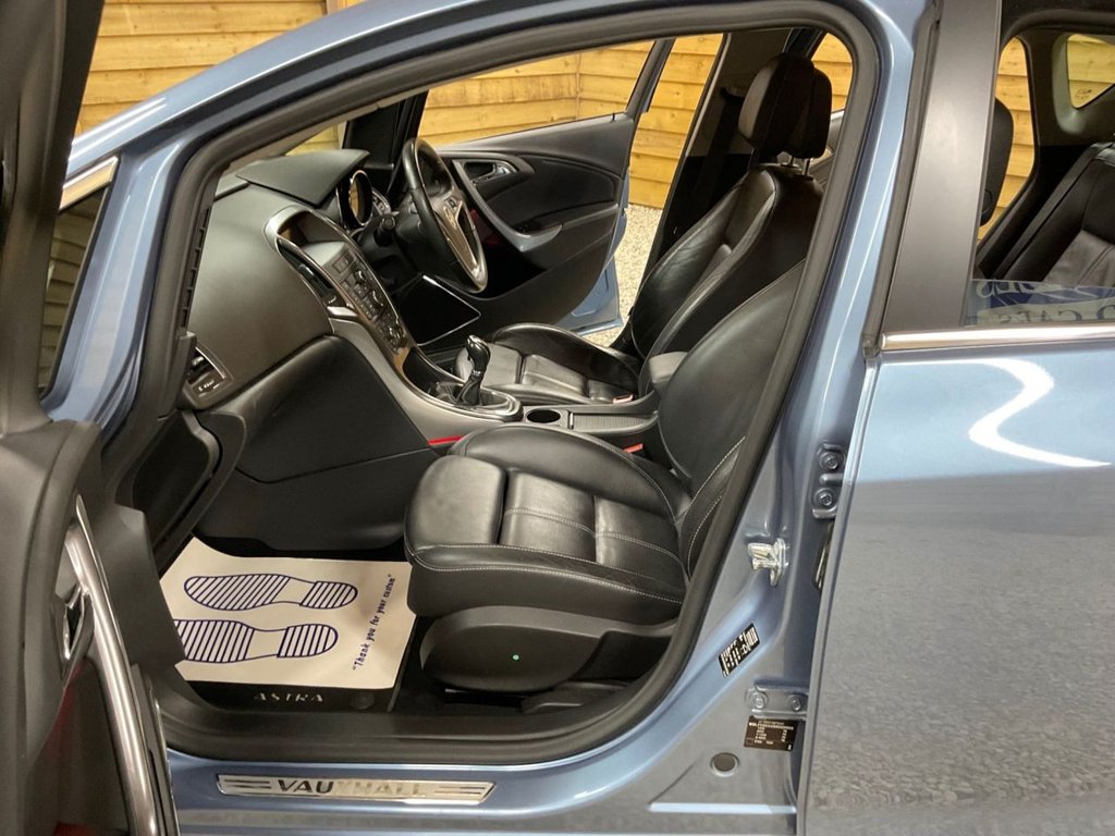 Used Vauxhall Astra 2010 for sale - 76236000: Photo 19