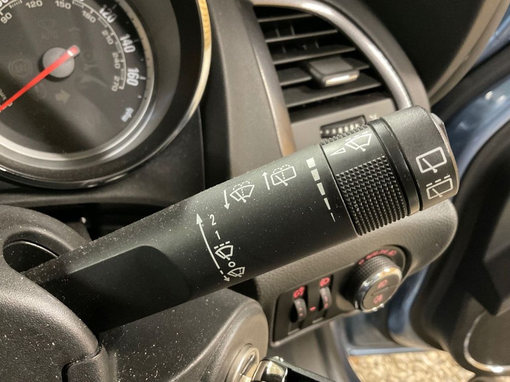 Used Vauxhall Astra 2010 for sale - 76236000: Photo 29