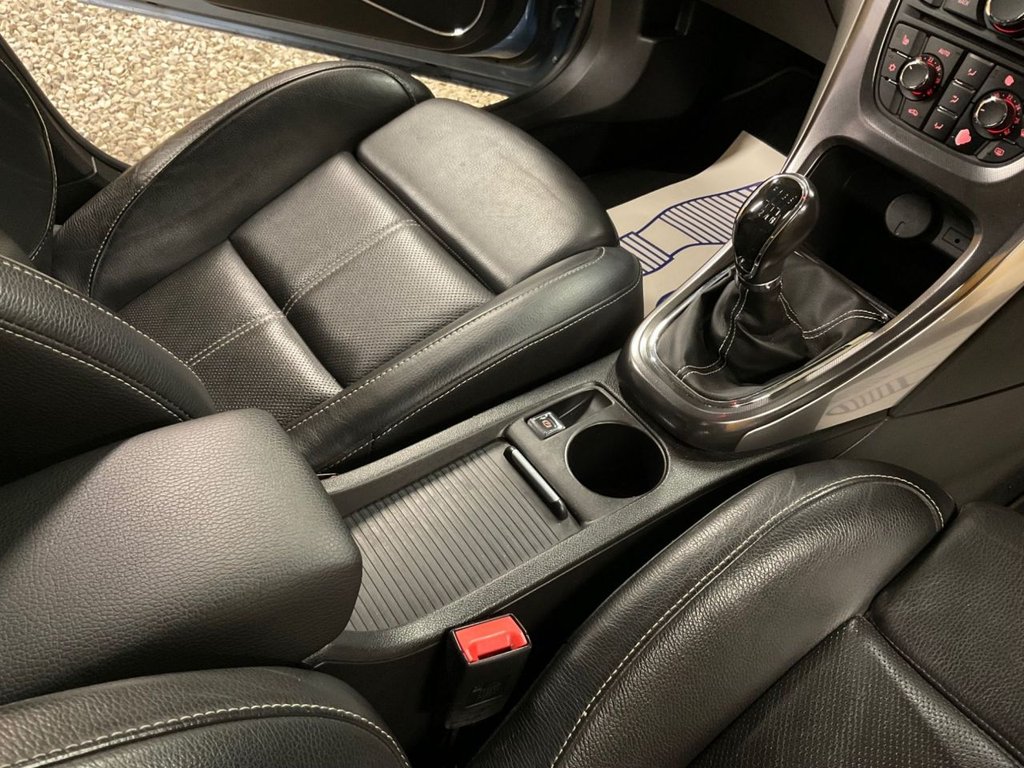 Used Vauxhall Astra 2010 for sale - 76236000: Photo 39