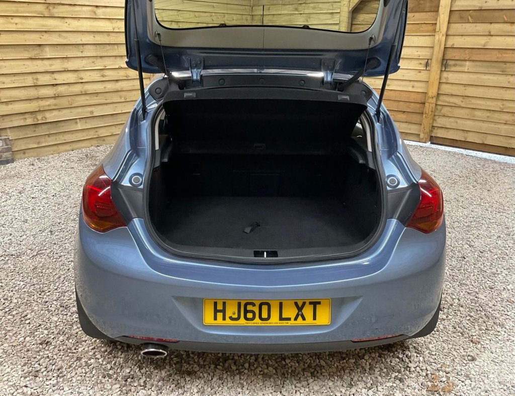 Used Vauxhall Astra 2010 for sale - 76236000: Photo 40