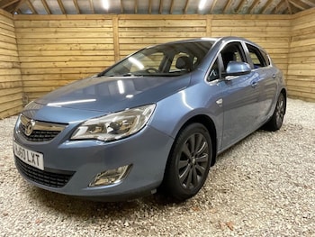 Used Vauxhall Astra 2010 for sale - 76236000: Photo 4