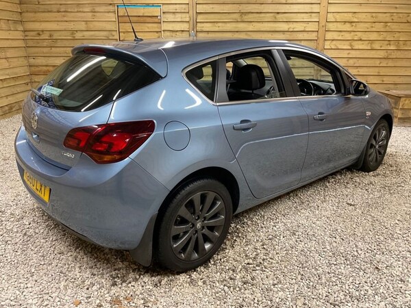 Used Vauxhall Astra 2010 for sale - 76236000: Photo 7