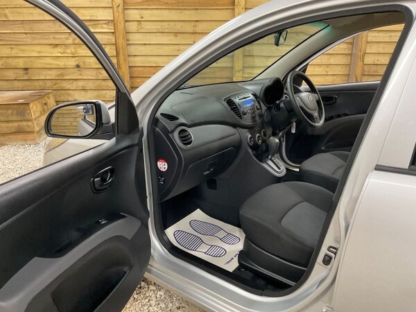 Used Hyundai i10 2012 for sale - 75286603: Photo 17