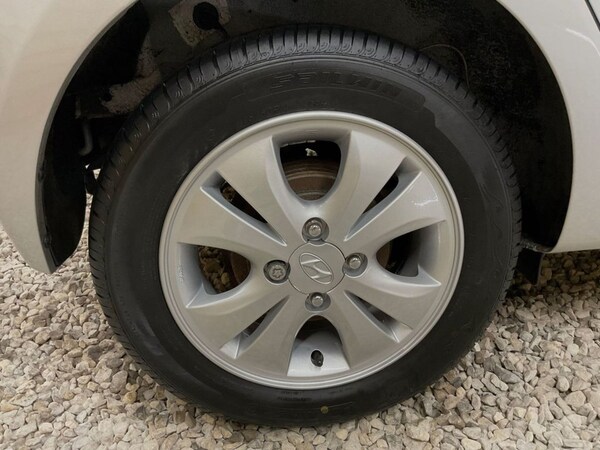 Used Hyundai i10 2012 for sale - 75286603: Photo 47