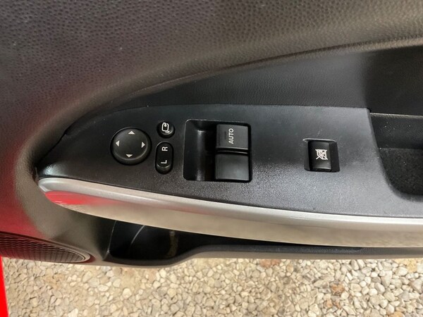 Used Mazda Mazda2 2013 for sale - 74756833: Photo 10