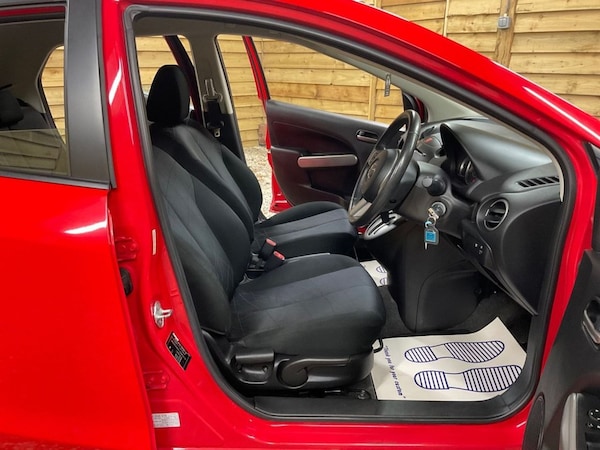 Used Mazda Mazda2 2013 for sale - 74756833: Photo 14