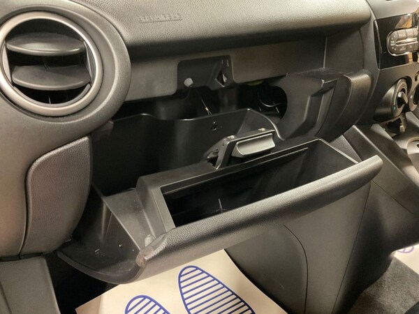 Used Mazda Mazda2 2013 for sale - 74756833: Photo 20