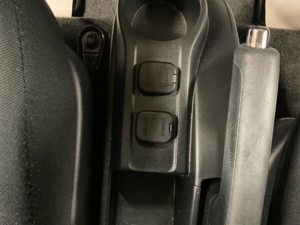 Used Mazda Mazda2 2013 for sale - 74756833: Photo 41