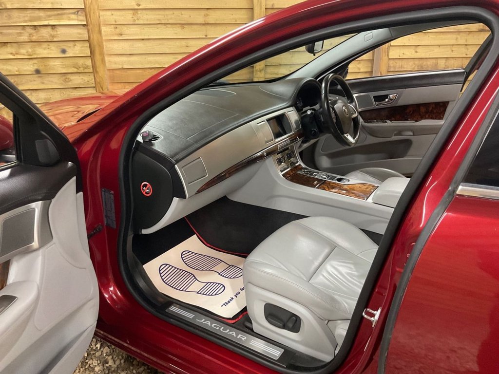 Used Jaguar XF 2014 for sale - 77655391: Photo 19