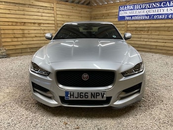 Used Jaguar XE 2016 for sale - 79538814: Photo