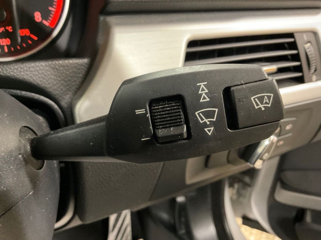 Used BMW 3 Series 2010 for sale - 77966996: Photo 31