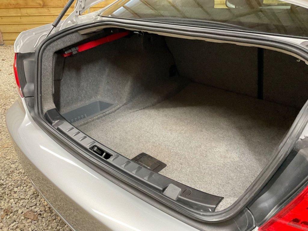 Used BMW 3 Series 2010 for sale - 77966996: Photo 45