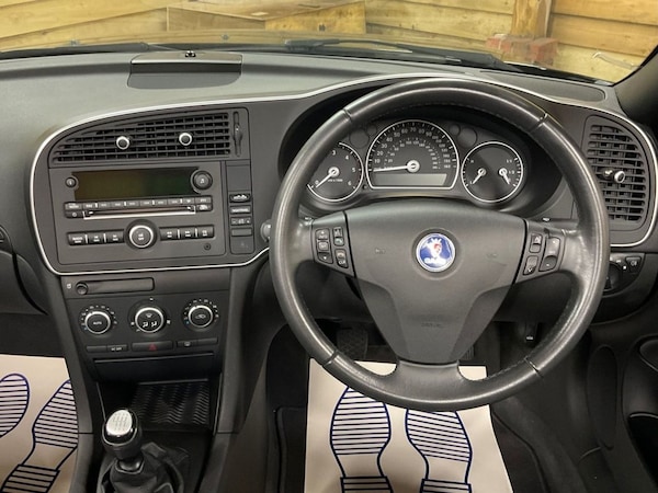 Used Saab 9-3 2010 for sale - 76245227: Photo 28