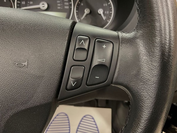 Used Saab 9-3 2010 for sale - 76245227: Photo 32