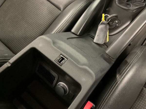 Used Saab 9-3 2010 for sale - 76245227: Photo 41