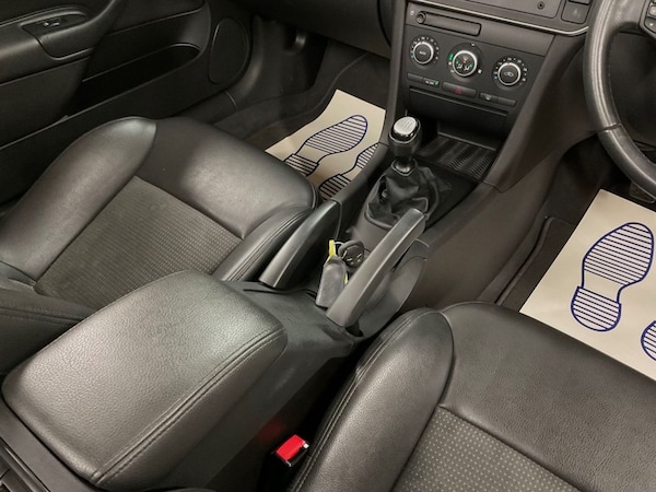 Used Saab 9-3 2010 for sale - 76245227: Photo 42