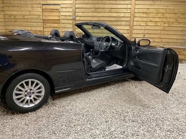 Used Saab 9-3 2010 for sale - 76245227: Photo 9