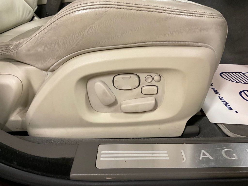 Used Jaguar XF 2010 for sale - 77981466: Photo 17