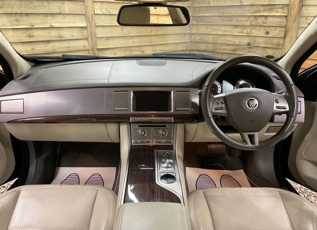 Used Jaguar XF 2010 for sale - 77981466: Photo 35