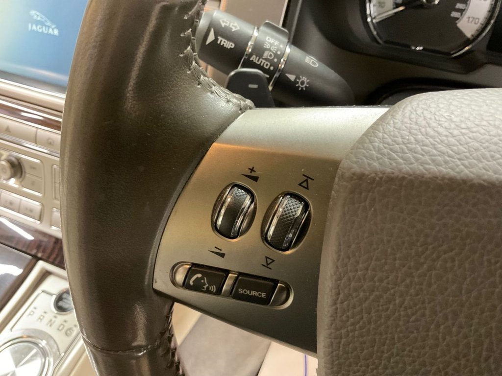 Used Jaguar XF 2010 for sale - 77981466: Photo 39