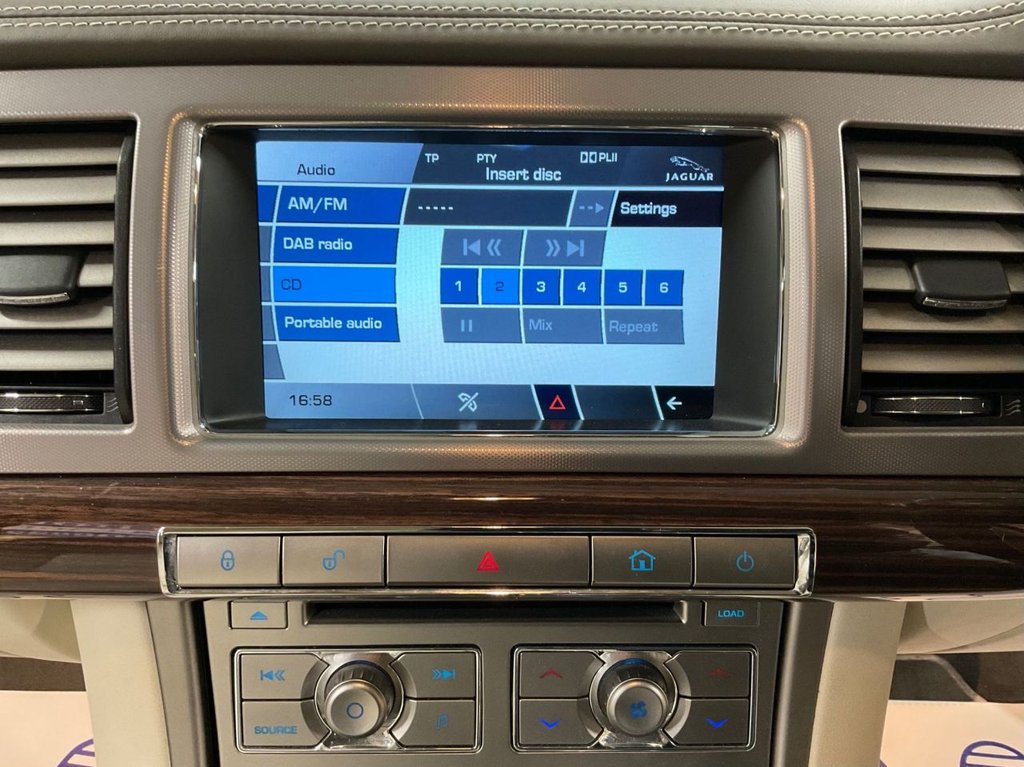 Used Jaguar XF 2010 for sale - 77981466: Photo 47