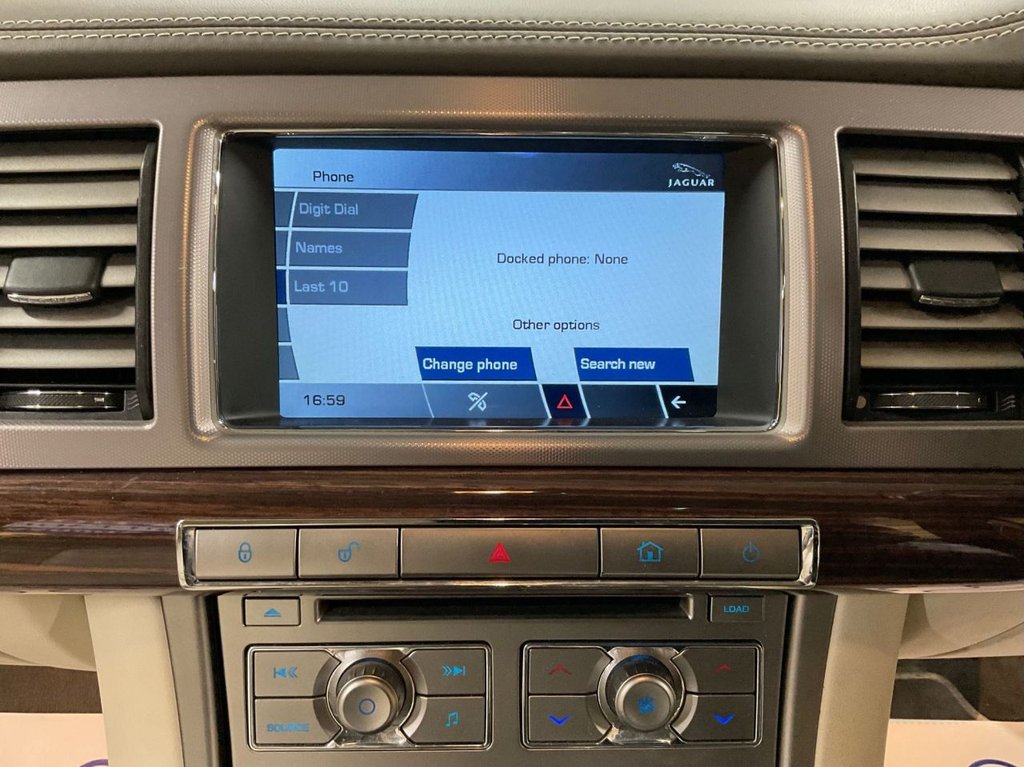 Used Jaguar XF 2010 for sale - 77981466: Photo 48