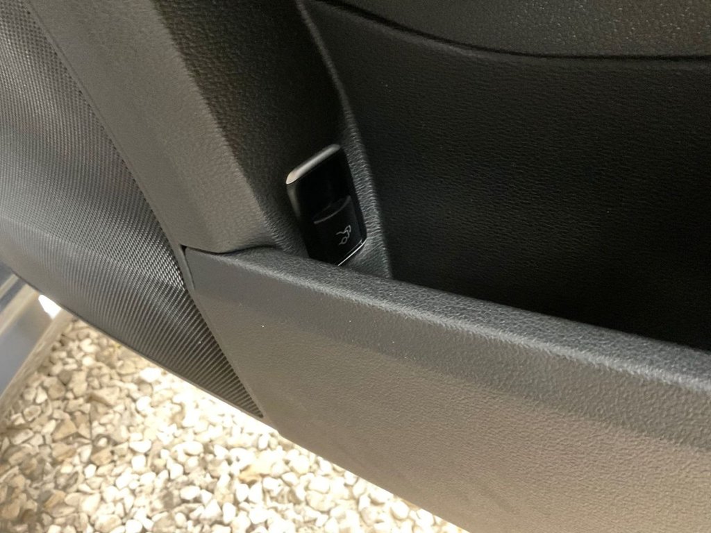 Used Mercedes-Benz E Class 2013 for sale - 76784165: Photo 12