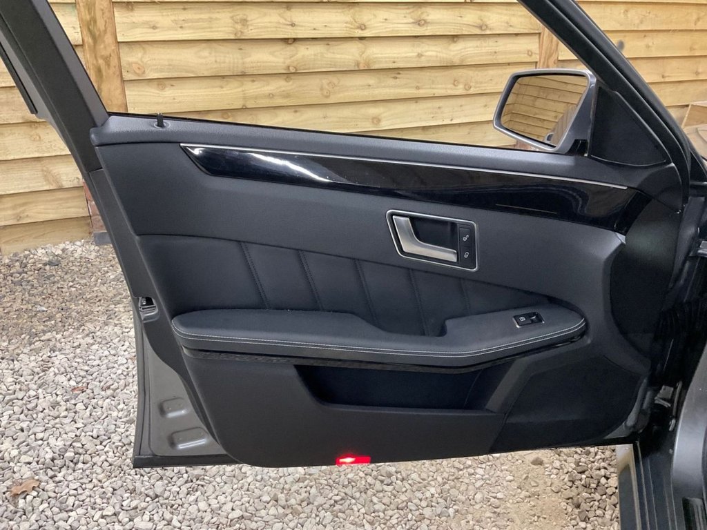 Used Mercedes-Benz E Class 2013 for sale - 76784165: Photo 20