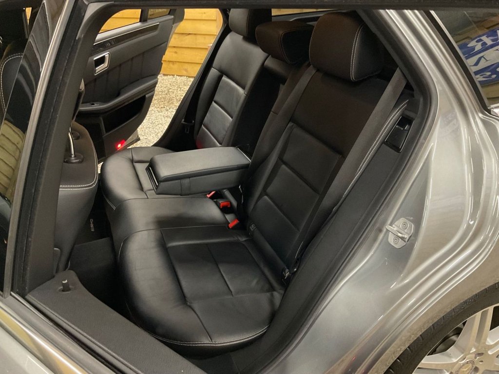 Used Mercedes-Benz E Class 2013 for sale - 76784165: Photo 24