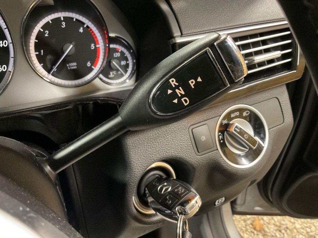 Used Mercedes-Benz E Class 2013 for sale - 76784165: Photo 34