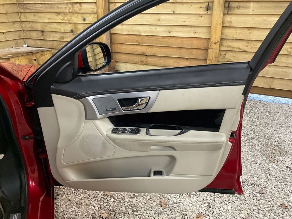 Used Jaguar XF 2013 for sale - 77153378: Photo 10