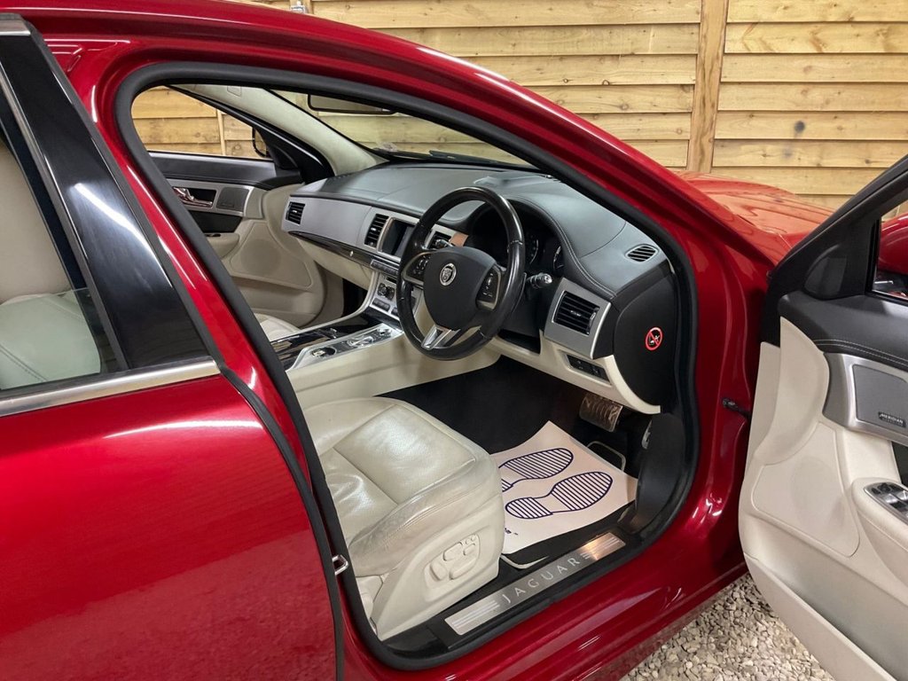 Used Jaguar XF 2013 for sale - 77153378: Photo 12