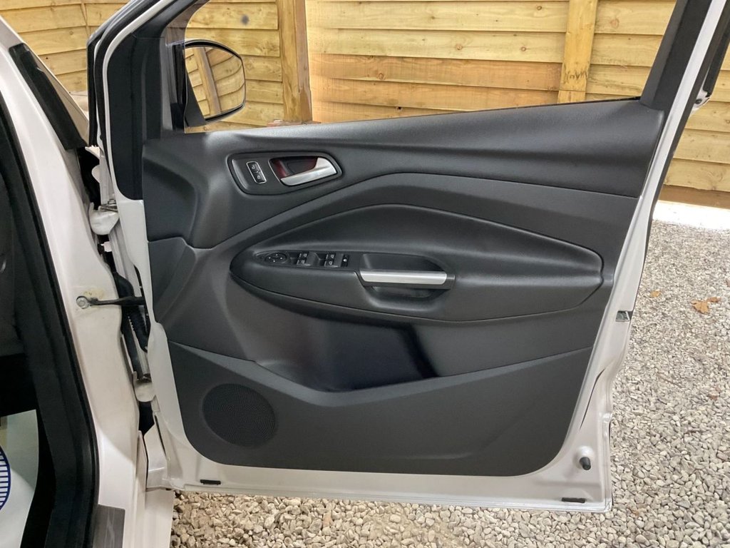 Used Ford Kuga 2015 for sale - 76605048: Photo 10