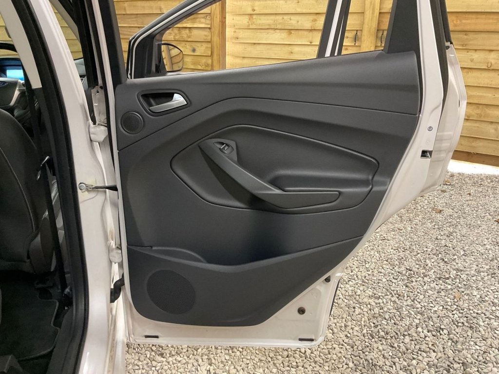 Used Ford Kuga 2015 for sale - 76605048: Photo 17