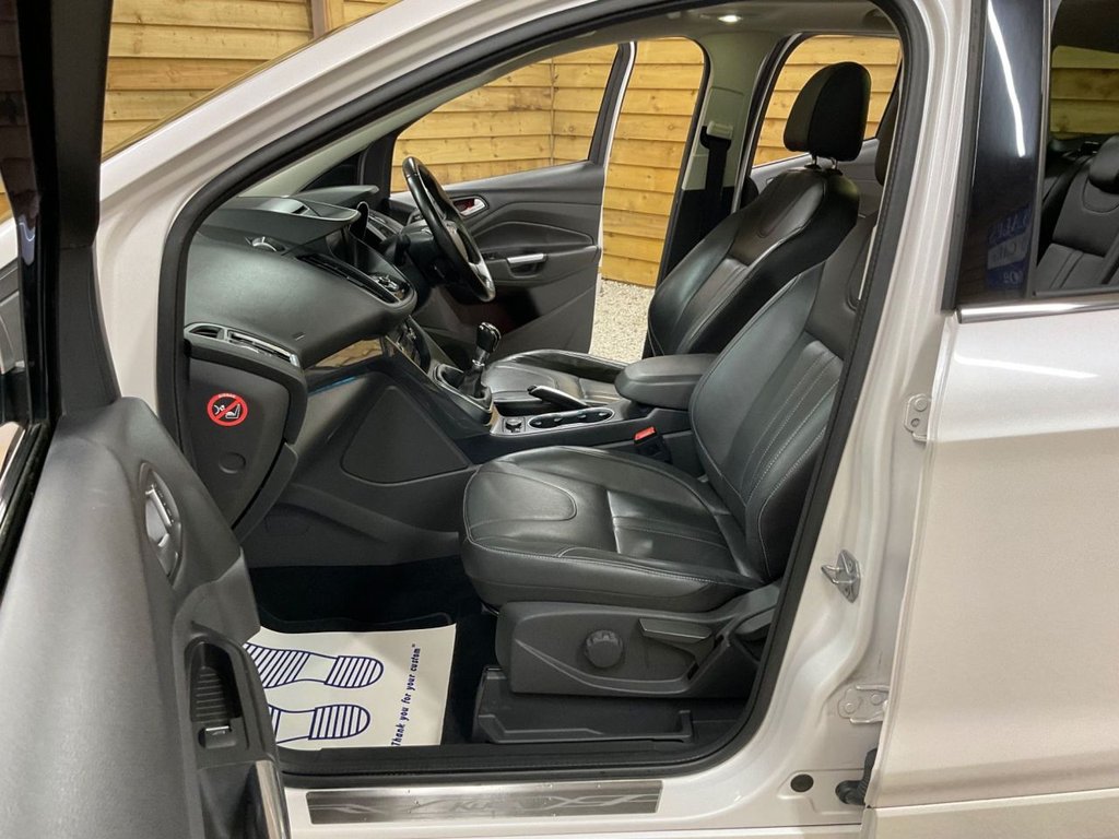 Used Ford Kuga 2015 for sale - 76605048: Photo 21