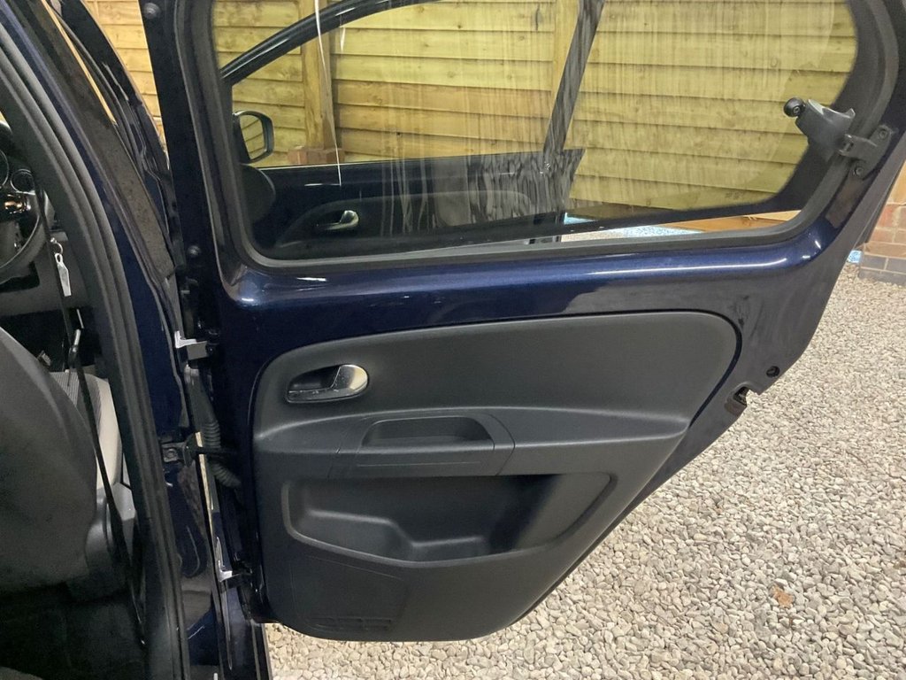 Used Volkswagen up! 2015 for sale - 76751064: Photo 15