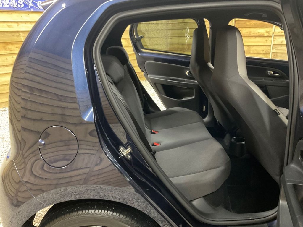 Used Volkswagen up! 2015 for sale - 76751064: Photo 16