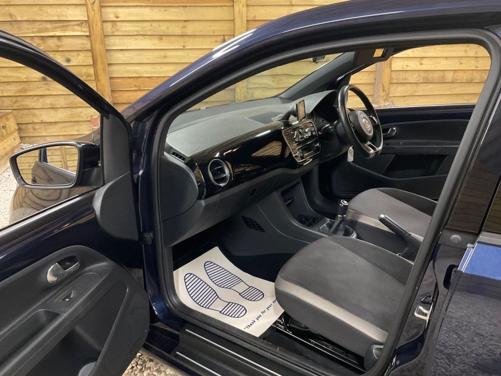 Used Volkswagen up! 2015 for sale - 76751064: Photo 18